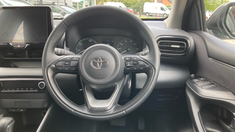 Toyota Yaris 1.5 Hybrid Icon 5dr CVT Hybrid Hatchback